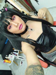 Alinafoxx1 a very sexy day Pic 3