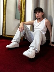 Public de KrewVaughn  photos