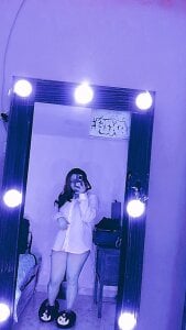 RubyCastellanos_XXXX Relaxing at home Billede 4