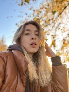 Holly_Joy Public Pic 2