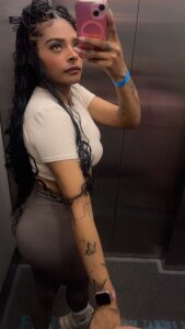 EmmaEbony_“It wasn’t planned… but I care about you.”图片 8