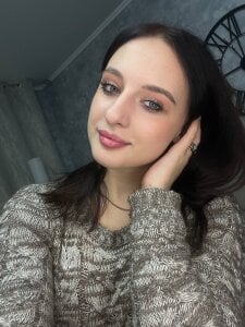 TalishaSturdy smile shines brighter than gold🥰 Pic 3