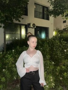 KareyGoodroe I'm walking Foto 3