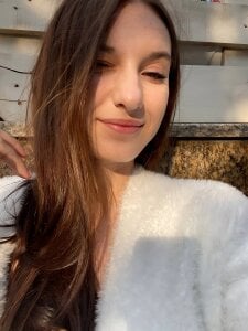 miaumiau_Mia Public Pic 5