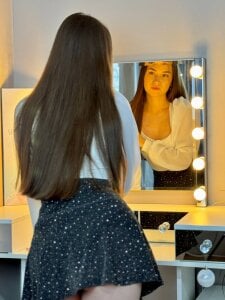 StellaPierce Public Stella Pic 4