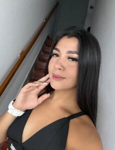 Roxanna_0: girl sexy very hot ( 3 фото)