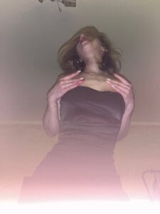 molly_crystal Lady in Black dress🖤 Pic