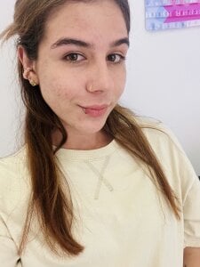 AllieYourGirl Hola Pic