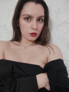 1melissa 💋  4টি ছবি