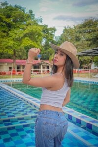 Cristal_Evanz I am your cowgirl 🤠 รูป 