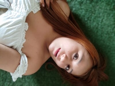 Pretty_Sara_