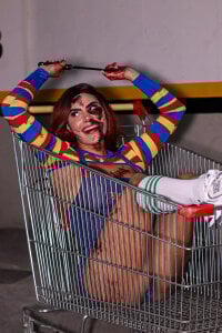 miaa_khalifaa Hi I’m Chuky!!! Wanna Play?👻 Pic 4