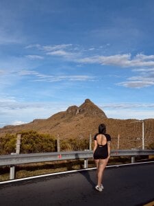 AlannaEvons Loving the landscape ⛰️ Pic 7