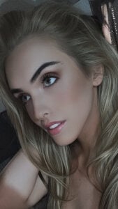 Dorinda_23XHere I am 💜 Bild 2