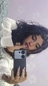 bonnieTaylor1 in my room I keep thinking about you Pic