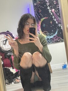 VickPicsVermillion Just a taste Pic 2