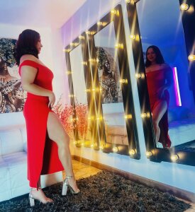 Ivy_Brown_ passion red Foto 4