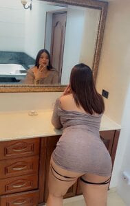 AitanaEvans huge ass Pic