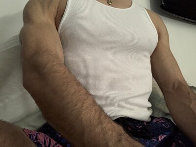 dabeibe Pecs Pic 5