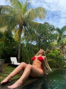 EvaSunderland Paradise 🌴🌴 Pic