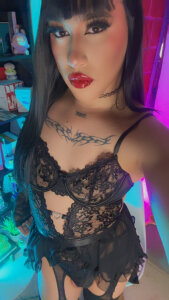 QueenAri_ QUEEN Pic 8