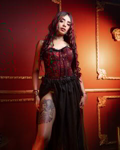 I don't usually like modeling, but anything for you guys. de Tiffany_sander  8 photos