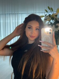 Cocobabe_ Public Pic 2