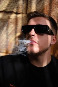 keane_lee_ 🔥 Smile now… imagine later. Foto 4