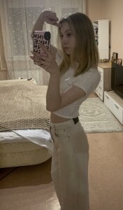 VeronaBench In My Glow ✨ Pic 3