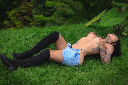 isabela-nix a rich day in nature Billede