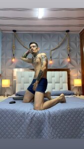 Boy Cum de Boy_tatto77  photos