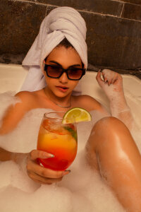 Aitana_Hilton