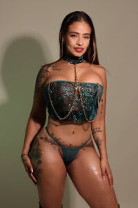 mssburbuja Luck never looked so sexy 🍀 Pic 2