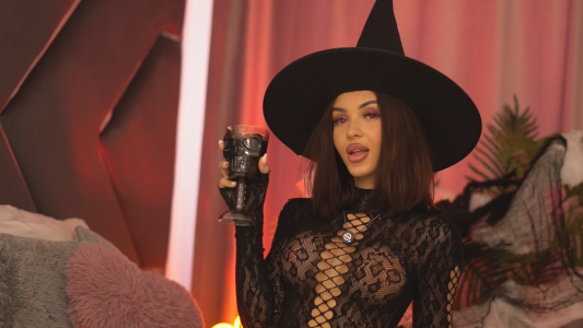 LilaRoses Halloween Pic 6