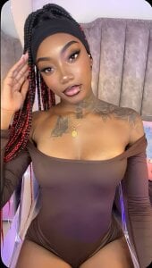 MilanJackson Today I put on my sports lingerie…🤎  5টি ছবি