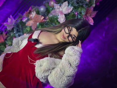 NahomiConnor_: merry christmas 🎇 ( 6 фото)