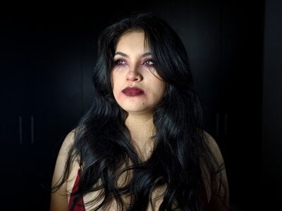 Marinasexxxのvampireの 7枚の写真