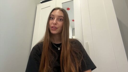 selena_favn Best view on the internet 💋 Pic 2