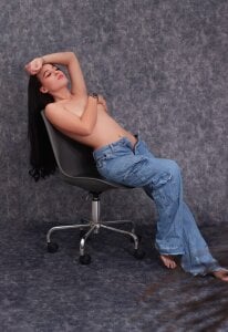 CARO_ADAMS1 Public Pic 5