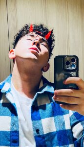 Johnny_Big_AssのPublicの 4枚の写真