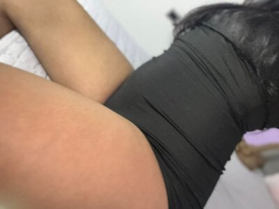 marywhitee__ I love dressing in black Εικόνα 2