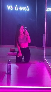 LisaSmiths Show me your dance moves! Pic 2