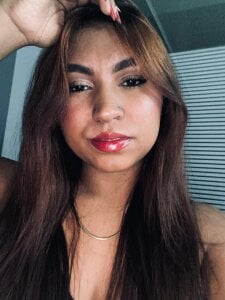 Emylilux Authenticity in the foreground😍 Hình 4