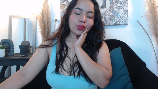 Sammy_Boobiex some kiss for u 💋 Pic