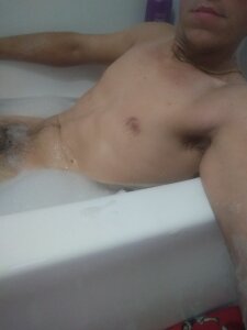 damdavid2020 Bath Time Pic 3