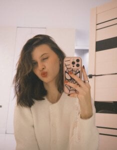 LouiseChavez look at mood Foto