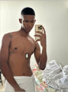 Cris_Gomez_: Public ( 2 фото)