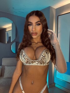 DannaCruz Hello dear, you like my body?🫧🪽 Pic 3