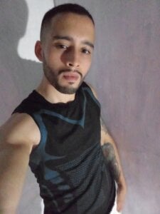 im_Axel Public Pic 4