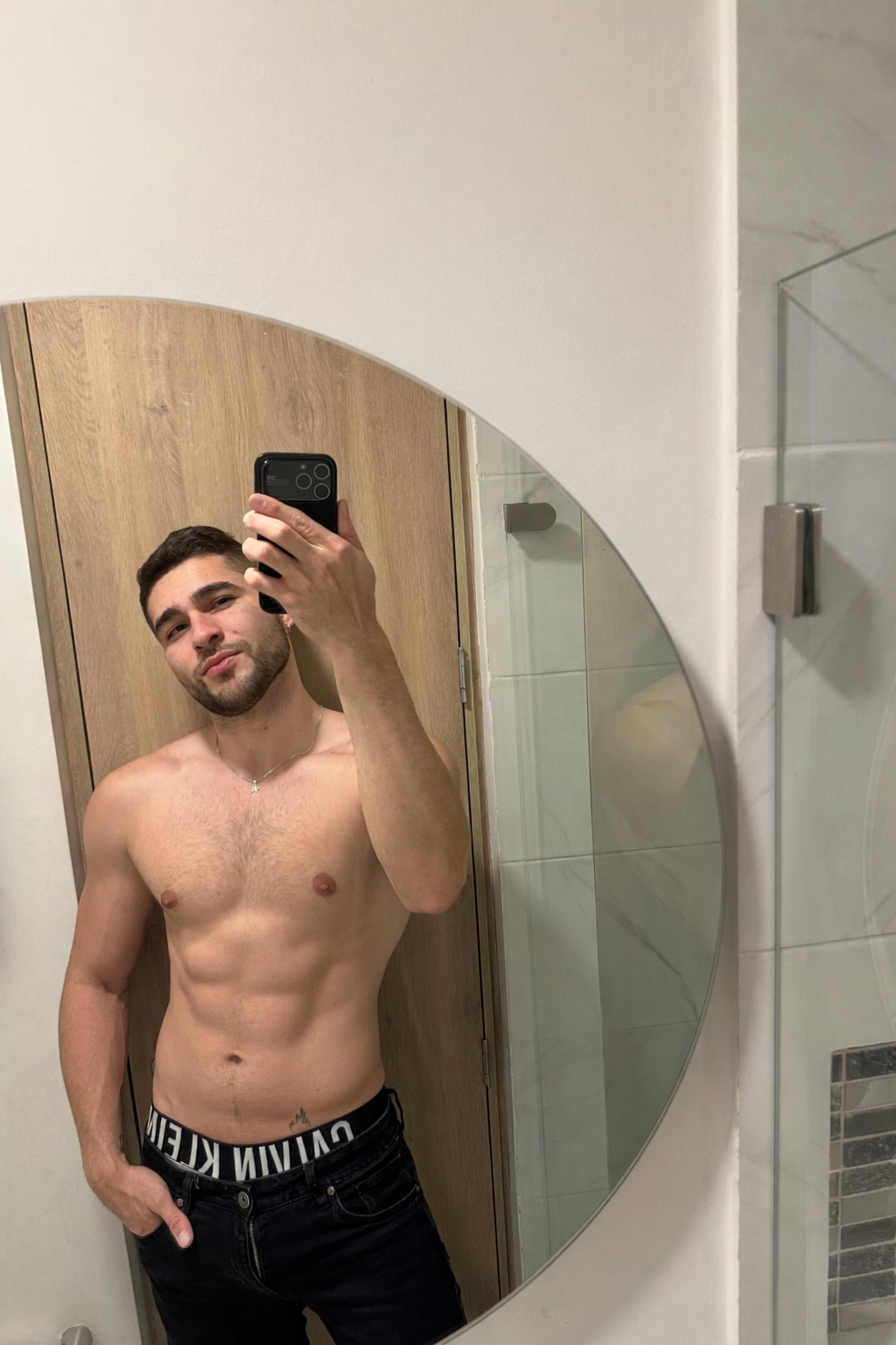 Трендове зображення  4641 Steve-Carter